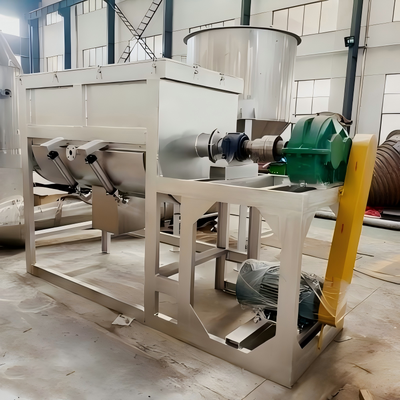 Mieszalnik proszku chemicznego z poziomą wstęgą 3000L 1200-1800kg Mieszalnik wsadowy Wysoka wydajność