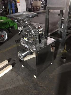 Wysokowydajna kruszarka uniwersalna ze stali nierdzewnej 15KW 1000 * 900 * 1680 mm